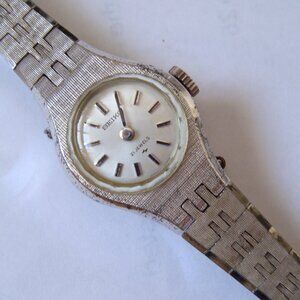 VINTAGE LADY WIND UP SEIKO 21 JEWELS,RUN GREAT.GOOD CONDITION,